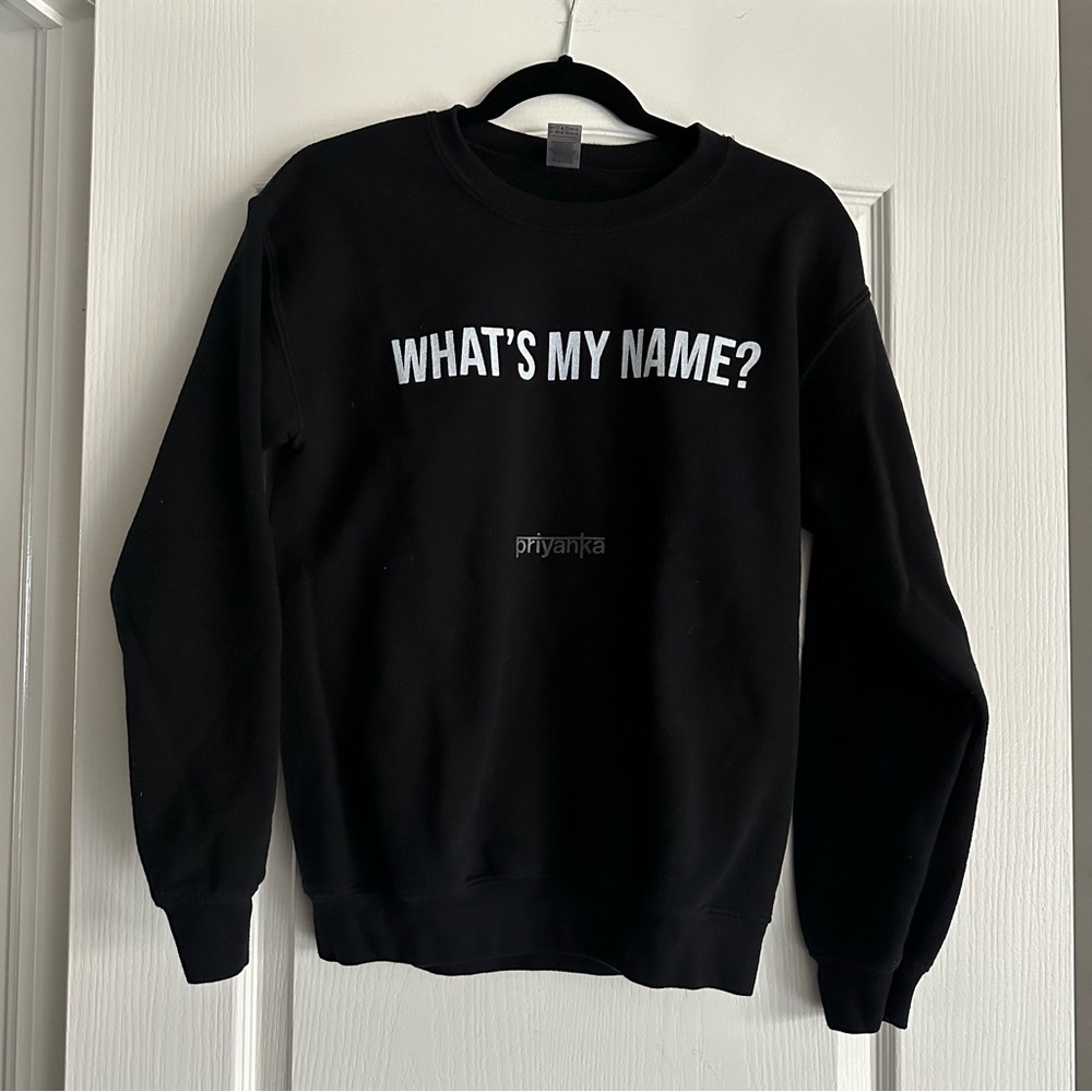 Gildan US S Priyanka (from Canada’s Drag Race) “What’s My Name?” Crewneck